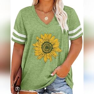 Green Sunflower Graphic V-Neck Top
